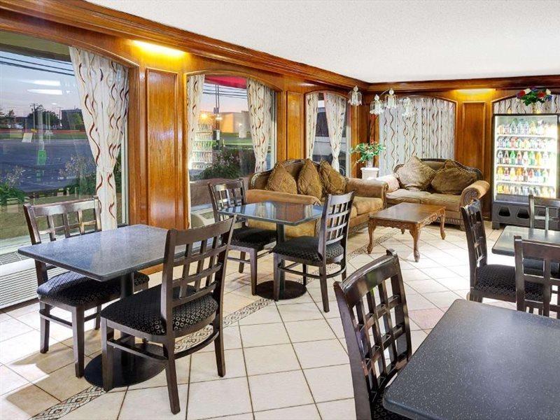 Days Inn By Wyndham Elk Grove Village O'Hare Airport West Εξωτερικό φωτογραφία