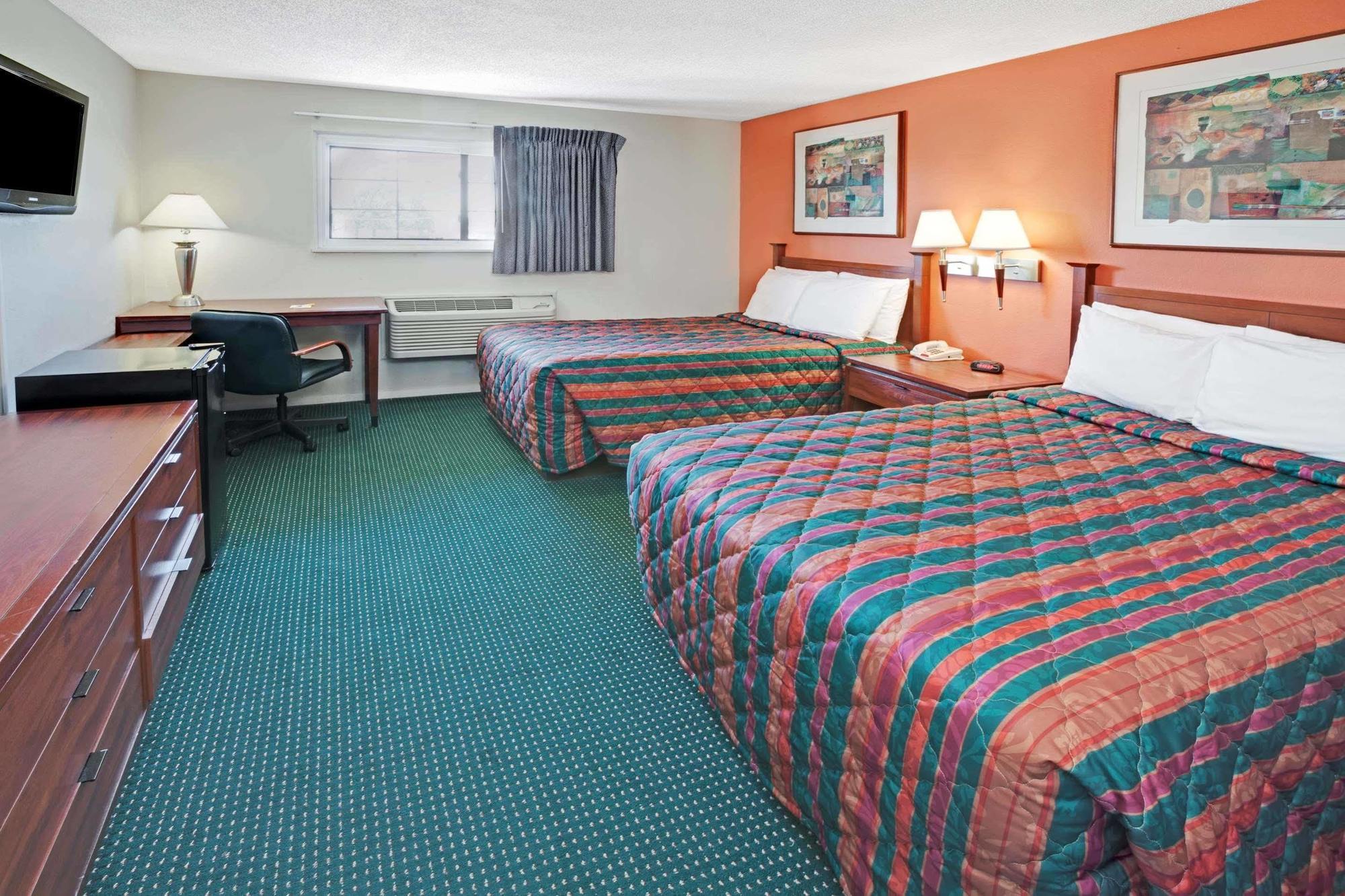 Days Inn By Wyndham Elk Grove Village O'Hare Airport West Εξωτερικό φωτογραφία
