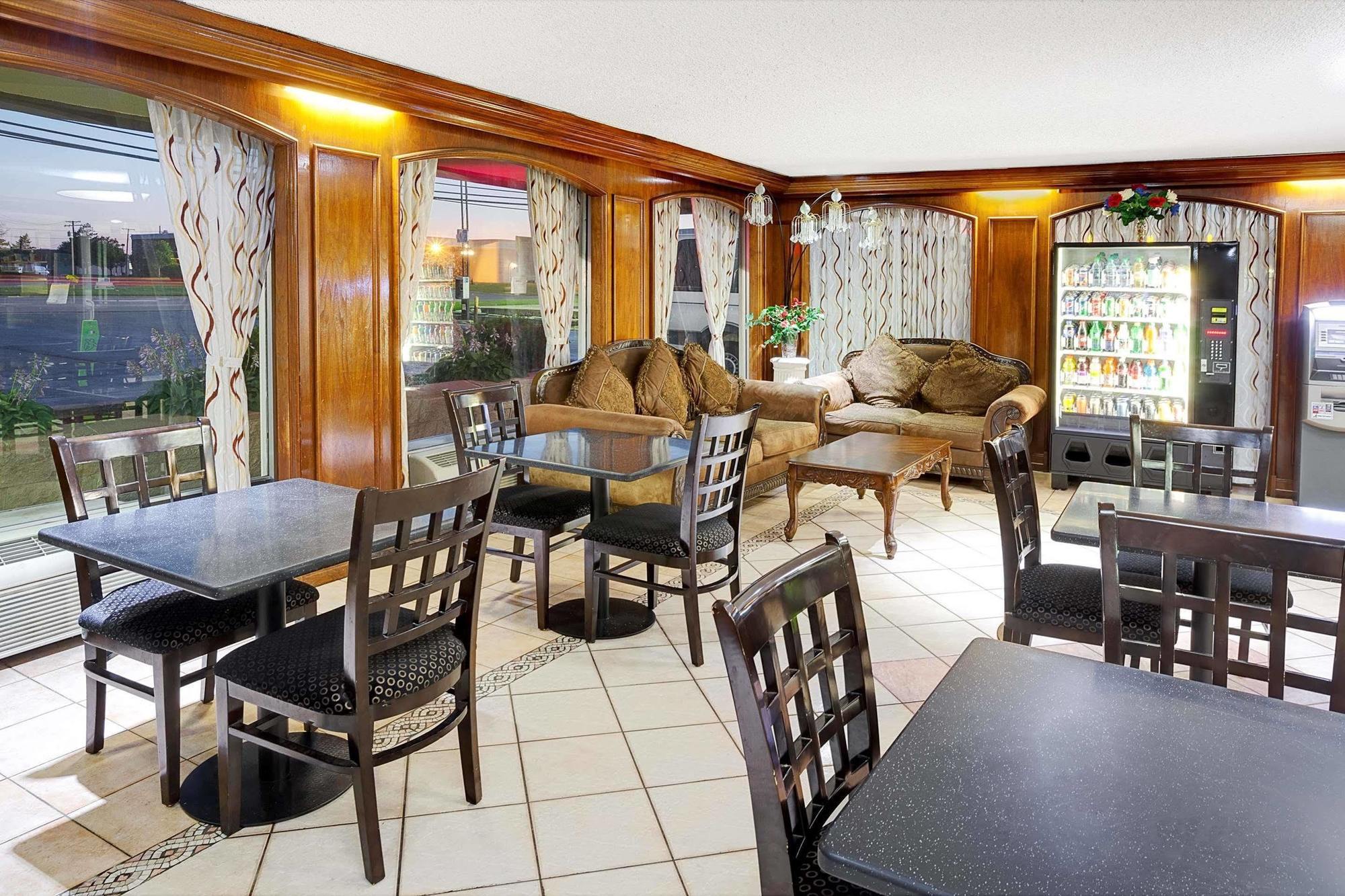 Days Inn By Wyndham Elk Grove Village O'Hare Airport West Εξωτερικό φωτογραφία