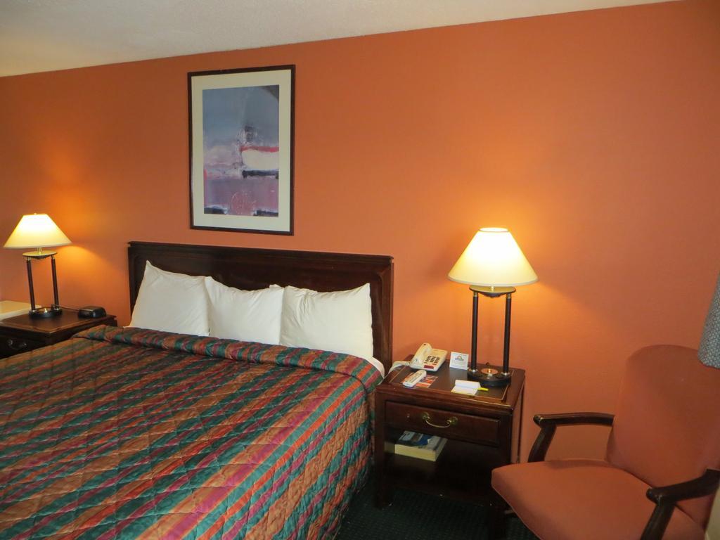 Days Inn By Wyndham Elk Grove Village O'Hare Airport West Εξωτερικό φωτογραφία